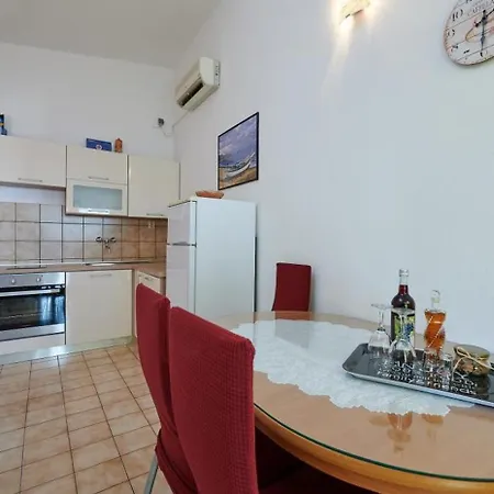 In With Sea View, Balcony, Air Conditioning, W-lan 5055-2 * Trogir