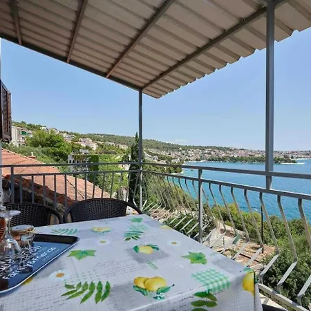 In With Sea View, Balcony, Air Conditioning, W-lan 5055-2 Apartment Trogir